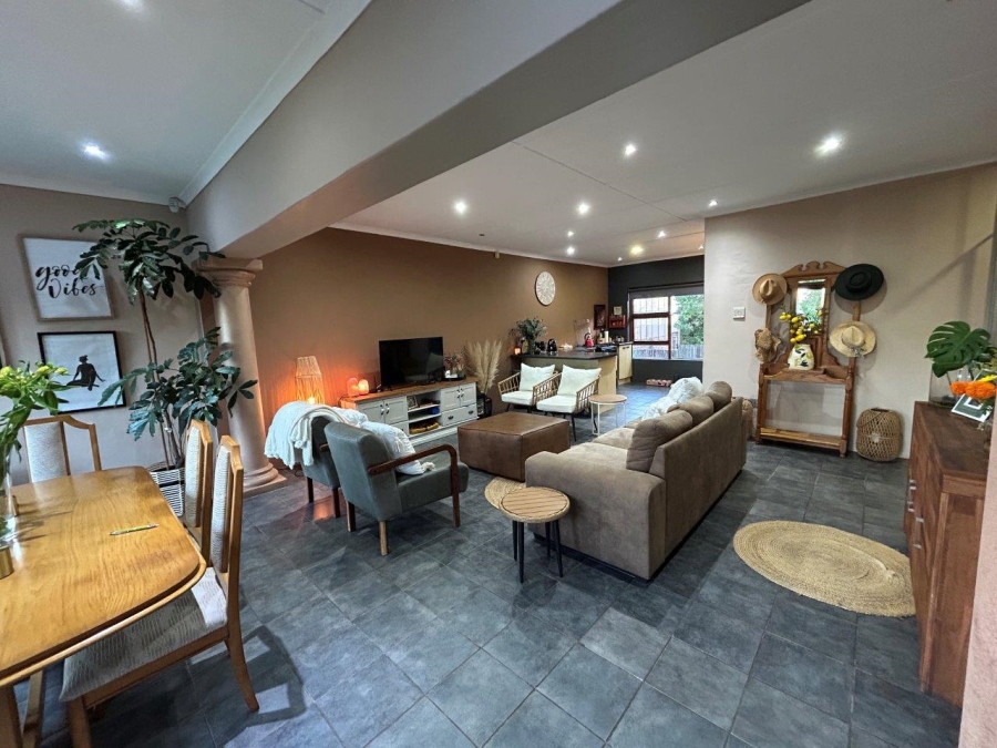 4 Bedroom Property for Sale in Noorsekloof Eastern Cape